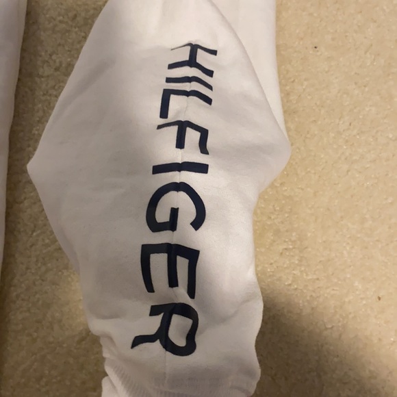 tommy sweats - Picture 3 of 4